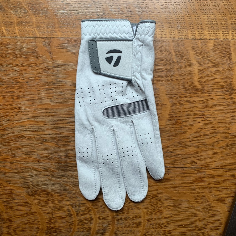 Taylormade golf glove